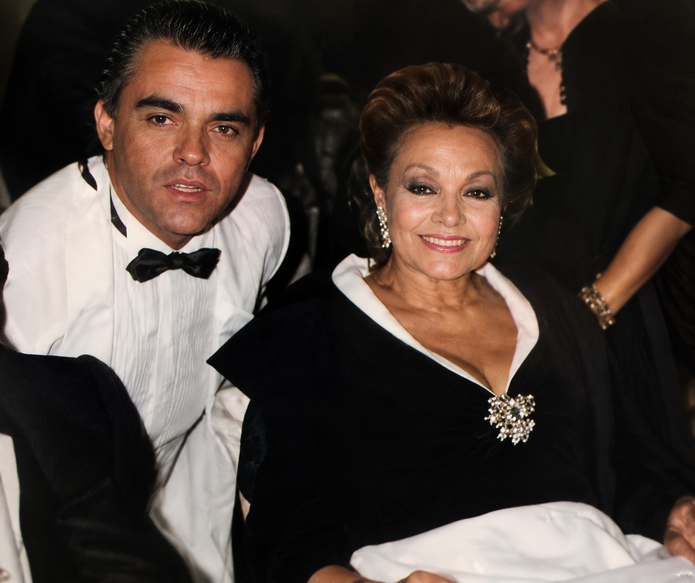 Juancho Ruiz El Charro junto a Carmen Sevilla en una gala de APEI
